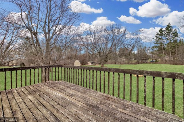 19525 Country Circle E, Corcoran, MN 55374