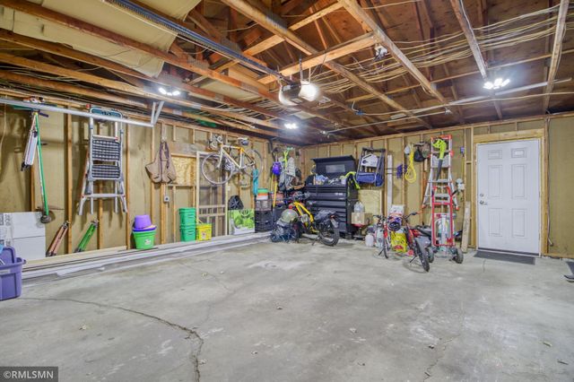 19525 Country Circle E, Corcoran, MN 55374