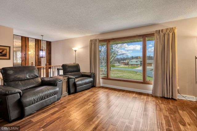 19525 Country Circle E, Corcoran, MN 55374