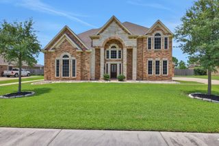 4103 Broadmoor Drive, Mont Belvieu, TX 77523