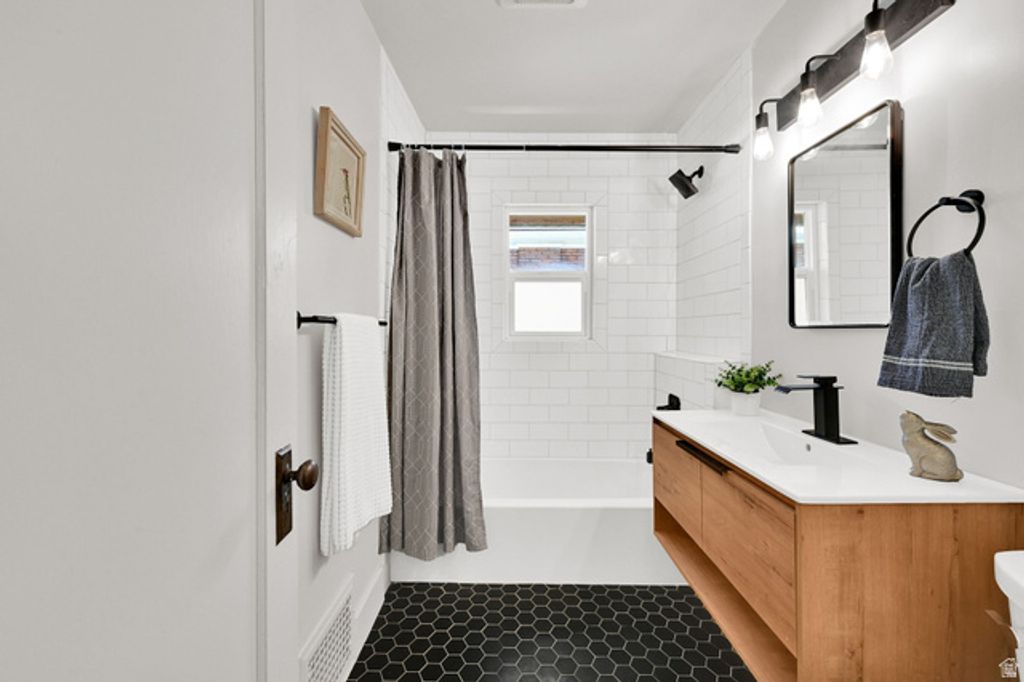 Image 14 of property listing at 1359 E THORNTON AVE, Salt Lake City, UT 84105