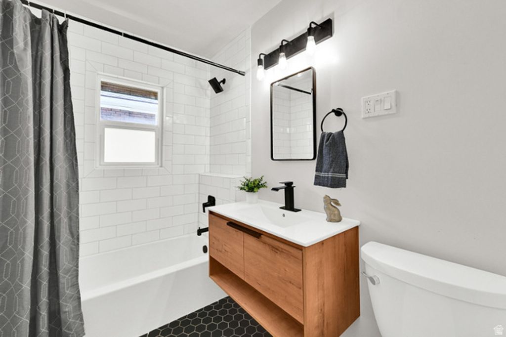 Image 15 of property listing at 1359 E THORNTON AVE, Salt Lake City, UT 84105