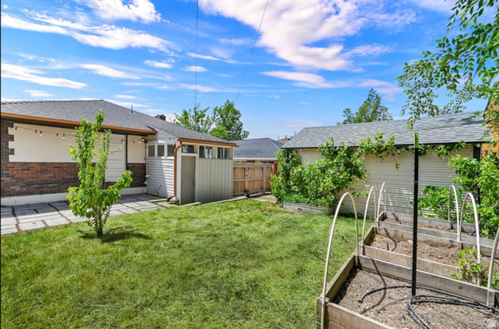 Image 20 of property listing at 1359 E THORNTON AVE, Salt Lake City, UT 84105