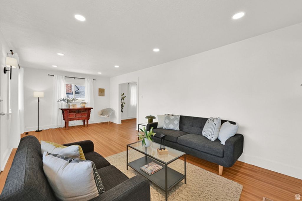 Image 3 of property listing at 1359 E THORNTON AVE, Salt Lake City, UT 84105