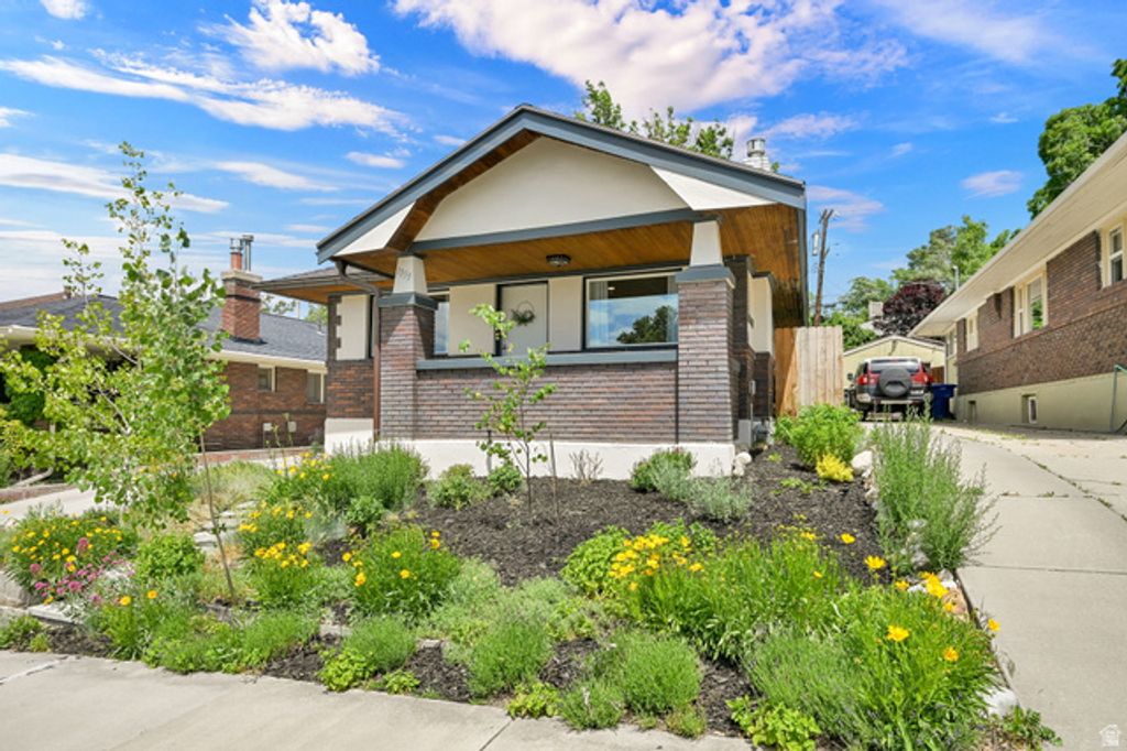 Image 23 of property listing at 1359 E THORNTON AVE, Salt Lake City, UT 84105