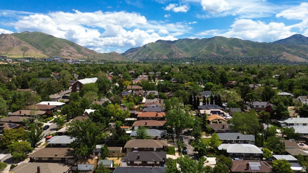 Image 24 of property listing at 1359 E THORNTON AVE, Salt Lake City, UT 84105