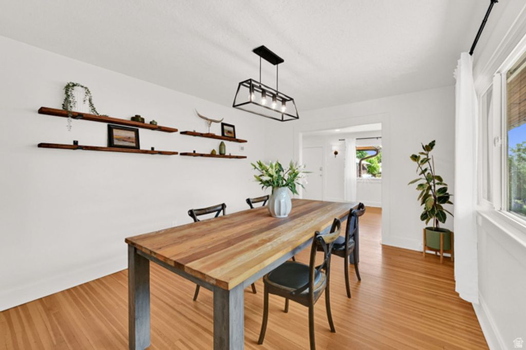 Image 6 of property listing at 1359 E THORNTON AVE, Salt Lake City, UT 84105