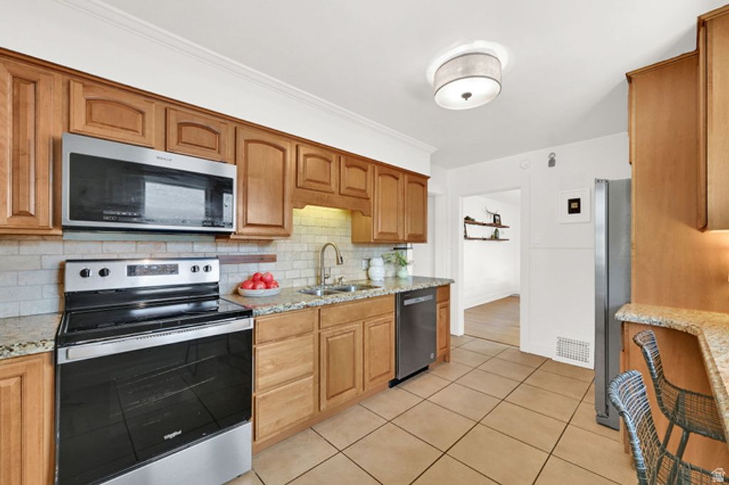 Image 8 of property listing at 1359 E THORNTON AVE, Salt Lake City, UT 84105