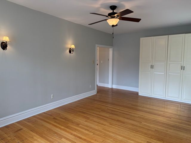 201 Washington Boulevard 1N, Oak Park, IL 60302