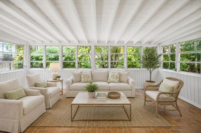 5842 Alton Rd, Miami Beach, FL 33140