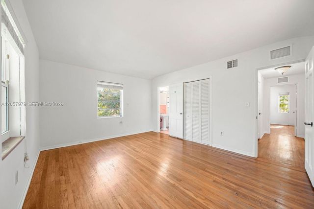 5842 Alton Rd, Miami Beach, FL 33140