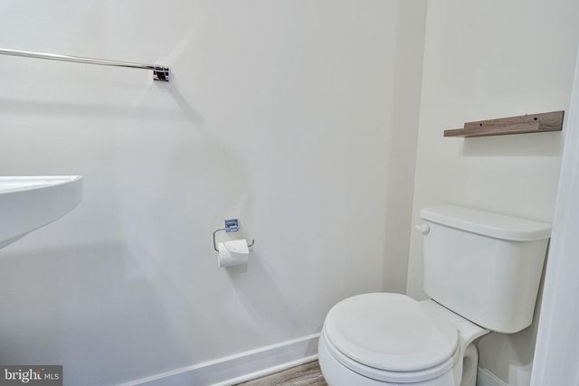 7849 FRANCIS DICKENS LN, Annandale, VA 22003