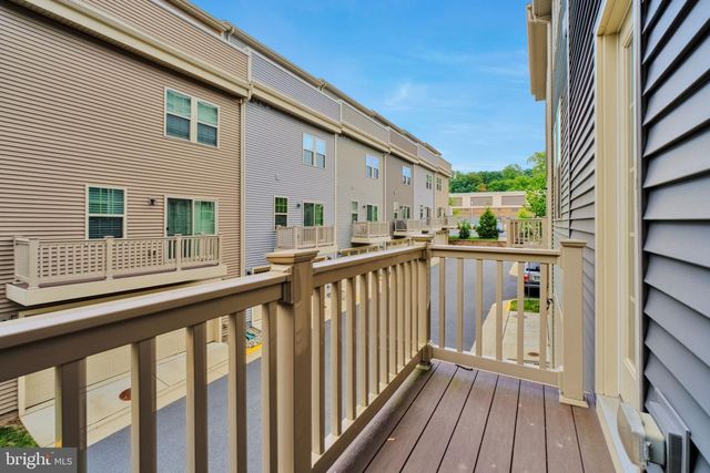 7849 FRANCIS DICKENS LN, Annandale, VA 22003