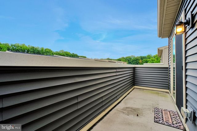 7849 FRANCIS DICKENS LN, Annandale, VA 22003