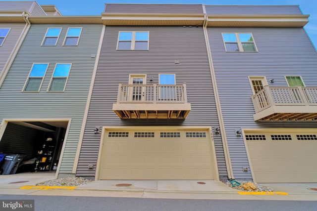 7849 FRANCIS DICKENS LN, Annandale, VA 22003