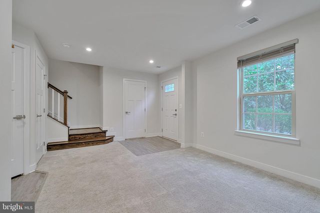 7849 FRANCIS DICKENS LN, Annandale, VA 22003
