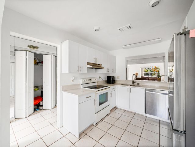 6292 Silver Moon Lane, Greenacres, FL 33463