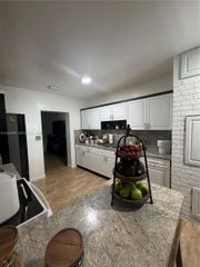 11512 NW 58th Avenue, Hialeah, FL 33012