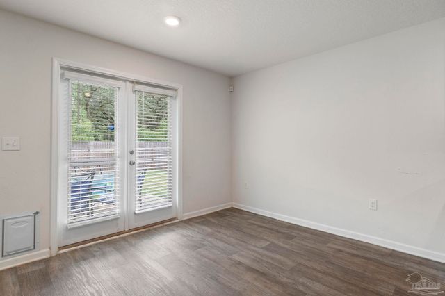 10609 Queens Gate Cir, Pensacola, FL 32506