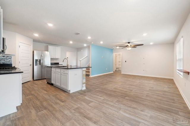 10609 Queens Gate Cir, Pensacola, FL 32506