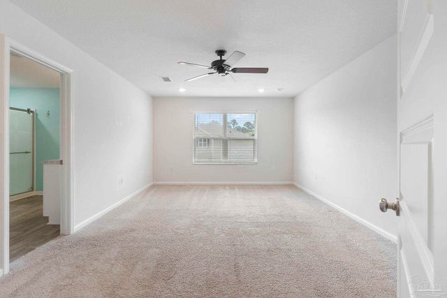 10609 Queens Gate Cir, Pensacola, FL 32506