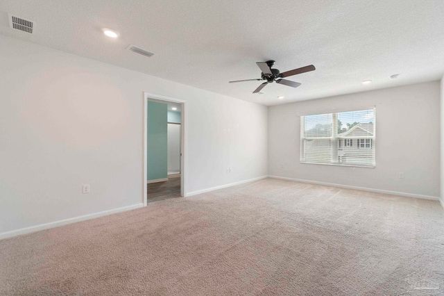 10609 Queens Gate Cir, Pensacola, FL 32506