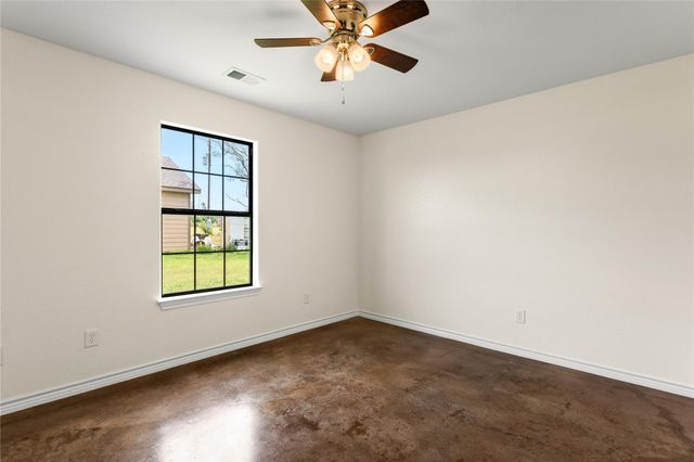1325 County Road 269, Oglesby, TX 76561