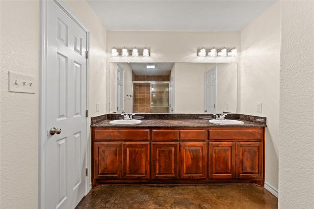 1325 County Road 269, Oglesby, TX 76561
