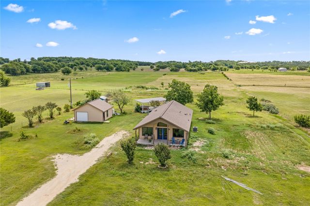 1325 County Road 269, Oglesby, TX 76561