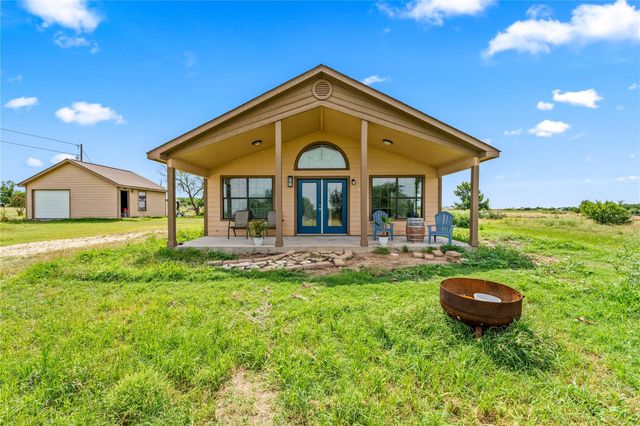 1325 County Road 269, Oglesby, TX 76561