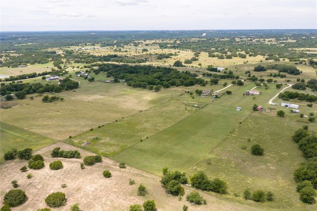 1325 County Road 269, Oglesby, TX 76561