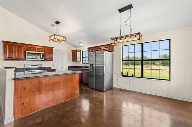 1325 County Road 269, Oglesby, TX 76561