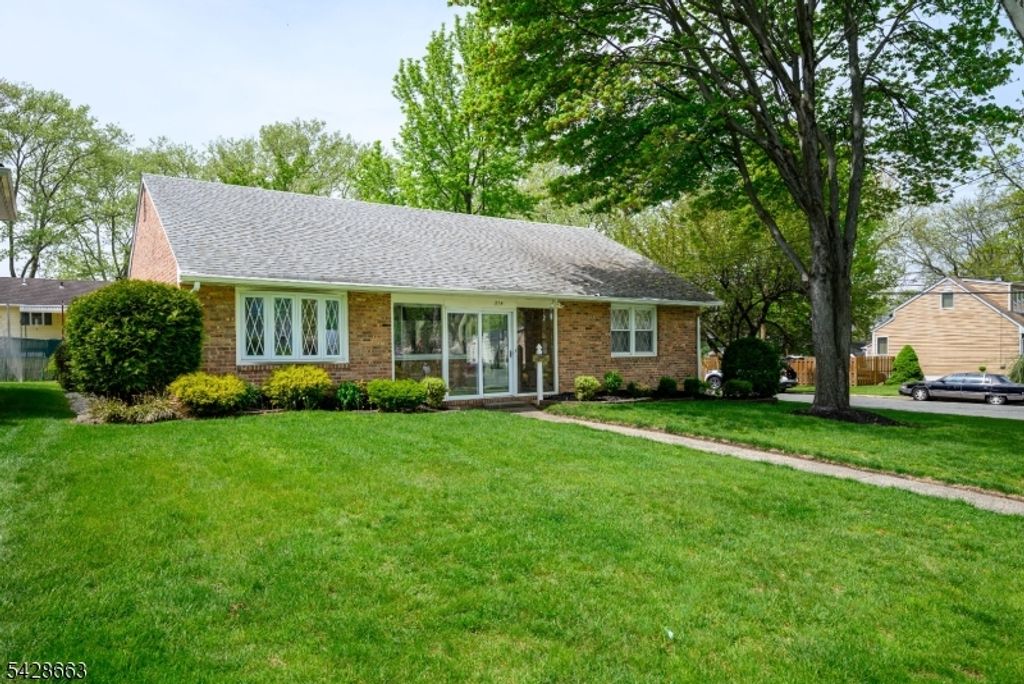 214 Berthold Ave, Rahway City, NJ 07065