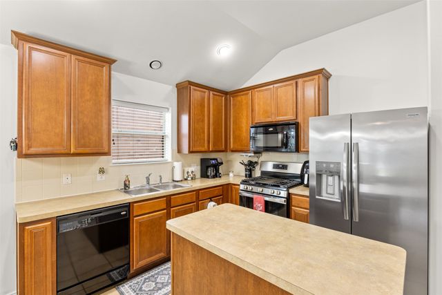 5824 Twilight Drive, Grand Prairie, TX 75052