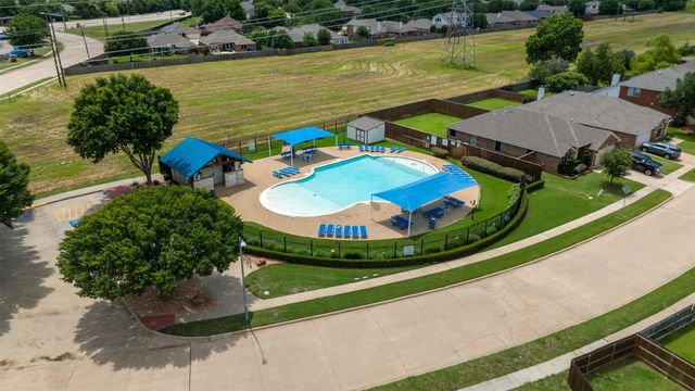 5824 Twilight Drive, Grand Prairie, TX 75052