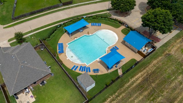 5824 Twilight Drive, Grand Prairie, TX 75052