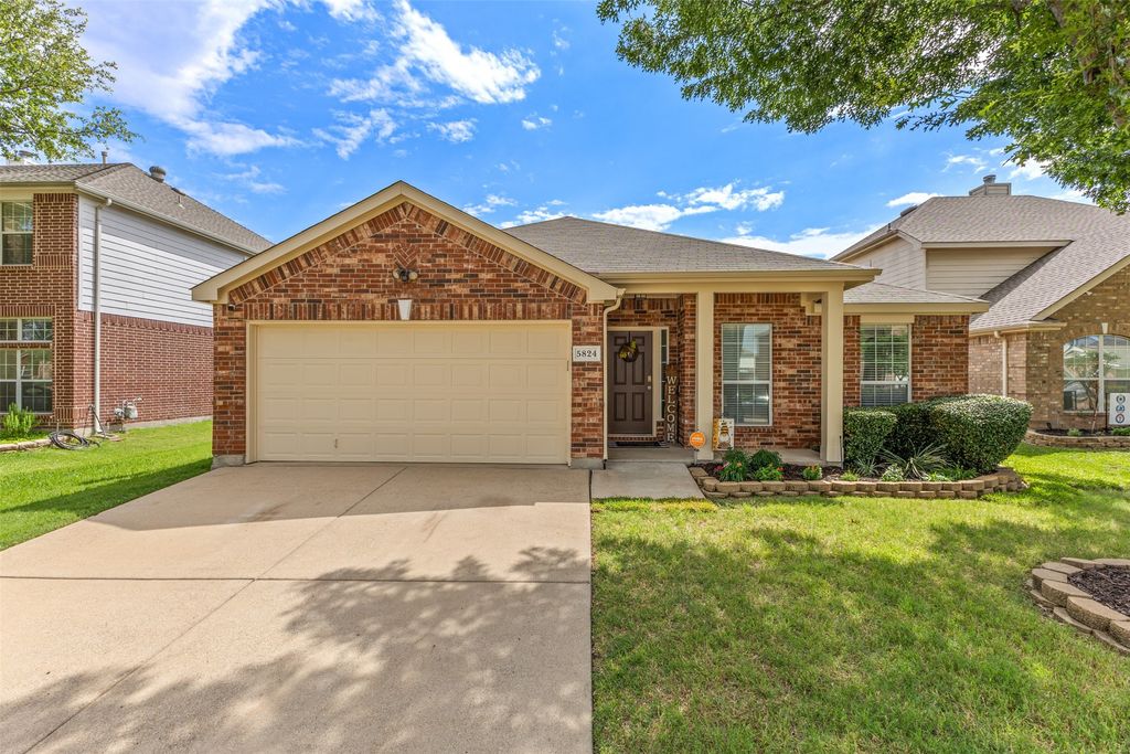 5824 Twilight Drive, Grand Prairie, TX 75052