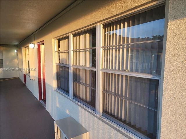 151 SW 134th Way 312N, Pembroke Pines, FL 33027