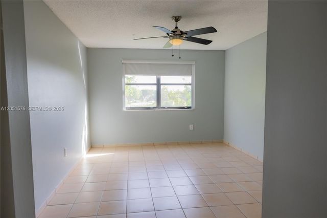 10000 NW 9th St Cir 21, Miami, FL 33172