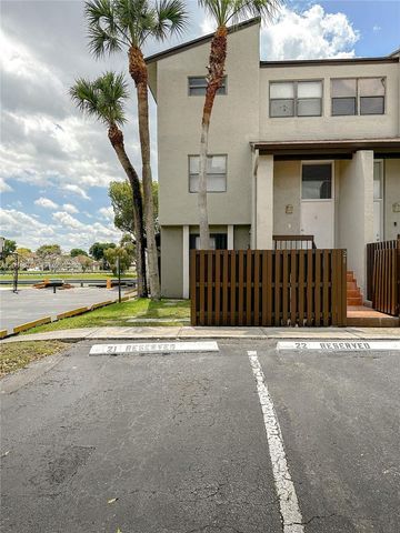 10000 NW 9th St Cir 21, Miami, FL 33172