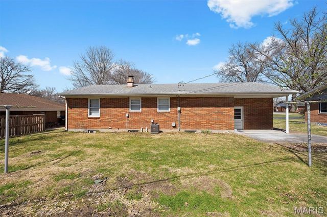 628 Roanoke Drive, Edwardsville, IL 62025