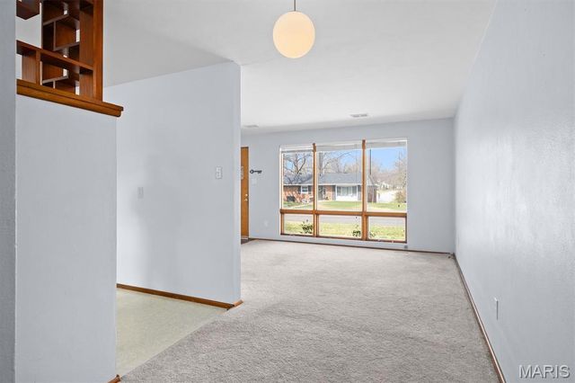 628 Roanoke Drive, Edwardsville, IL 62025