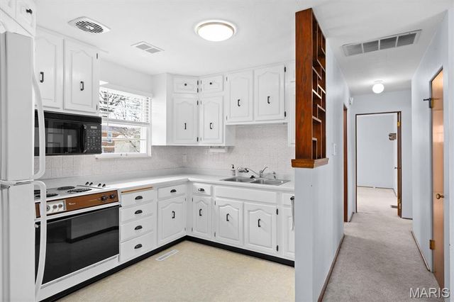 628 Roanoke Drive, Edwardsville, IL 62025