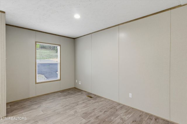 191 Pinecrest Drive, Loudon, TN 37774