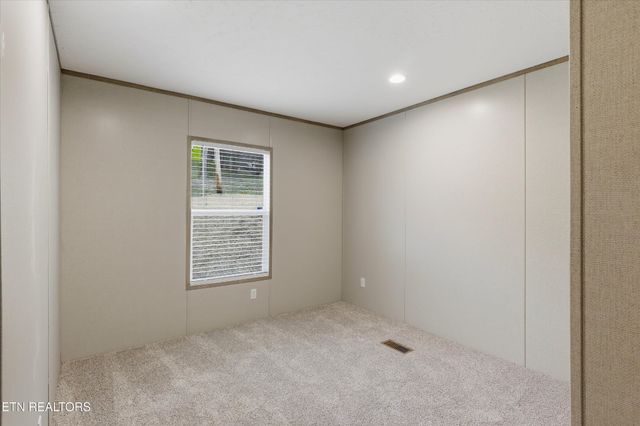 191 Pinecrest Drive, Loudon, TN 37774