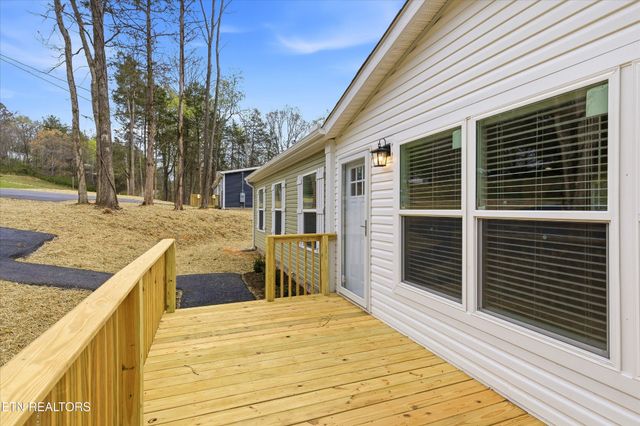 191 Pinecrest Drive, Loudon, TN 37774