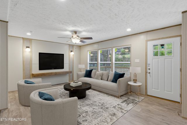 191 Pinecrest Drive, Loudon, TN 37774