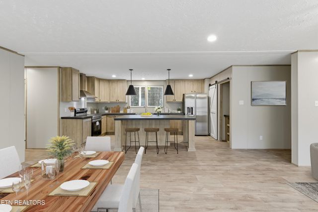 191 Pinecrest Drive, Loudon, TN 37774