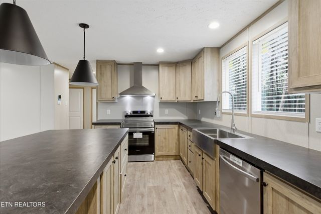 191 Pinecrest Drive, Loudon, TN 37774