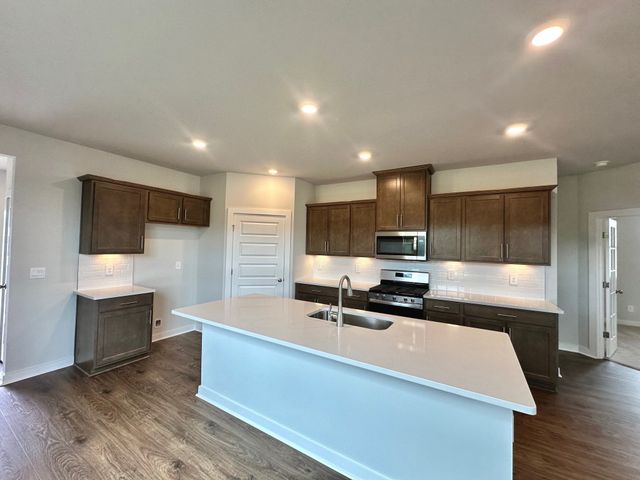 1018 STONEY BROOK PVT BEND, Gallatin, TN 37066